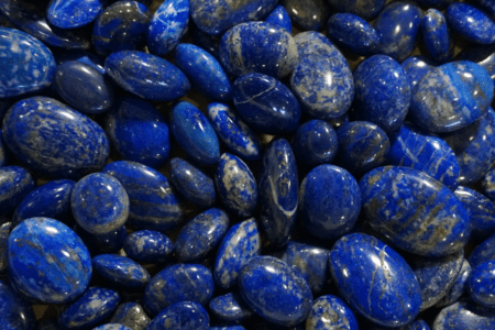 Lapis lazuli, o piatră enigmatică
