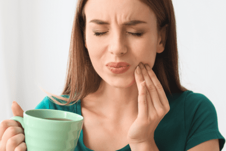 Sensibilitatea dentară: cauze, tratamente și prevenție