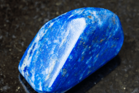Lazulitul, o piatră prețioasă plină de simbolism și istorie