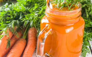 Descoperă Smoothie-ul care îți revitalizează ziua: morcov, măr și ghimbir!